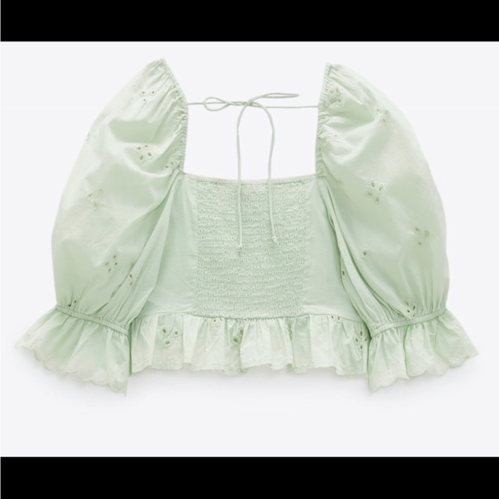 NWT Zara Embroidered Eyelet Blouse Size bloggers fave - Picture 3 of 12